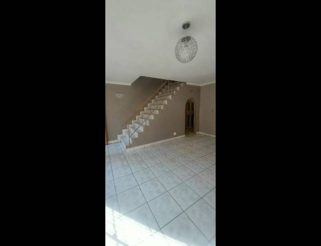 2 BEDROOM DUPLEX FOR SALE IN PRIMROSE HILL